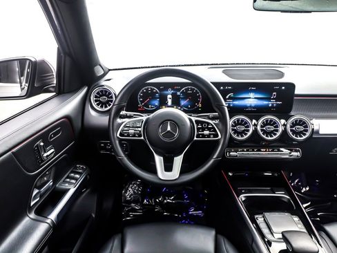 Used 2023 Mercedes-Benz GLB 250 GLB 250 SUV image 5