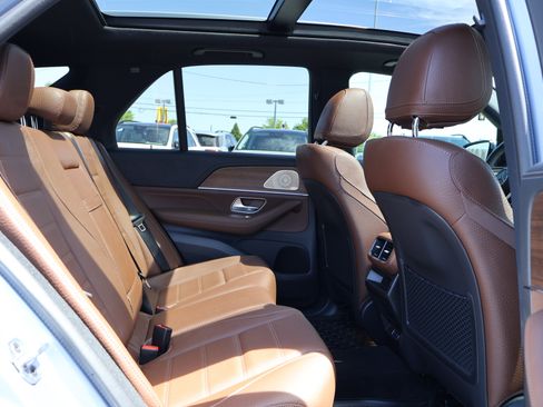 Used 2025 Mercedes-Benz GLE 350 4MATIC image 26