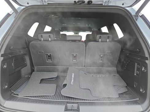New 2026 GMC Acadia Denali w/ Super Cruise Package image 37