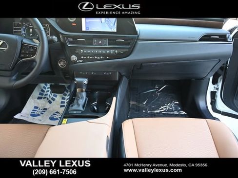 Certified 2024 Lexus ES 350 w/ Premium Package image 8