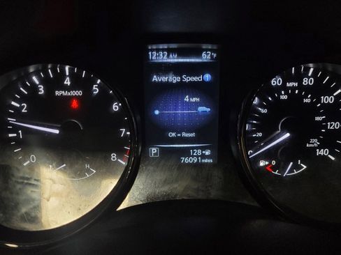 Used 2017 Nissan Rogue SL AWD/4WD image 23