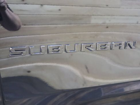 Used 2026 Chevrolet Suburban RST RWD image 15