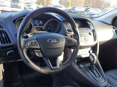 Used 2016 Ford Focus SE w/ Equipment Group 201A image 15