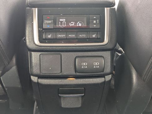 Used 2020 Subaru Ascent Limited w/ Popular Package #3 AWD/4WD image 30