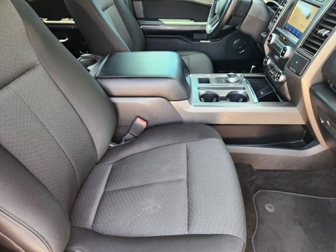 Used 2020 Ford Expedition XLT RWD image 11