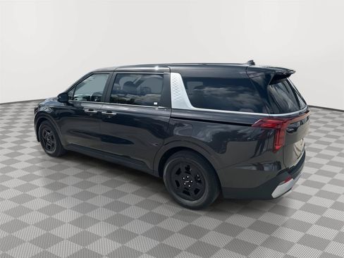 Used 2026 Kia Carnival FWD image 7