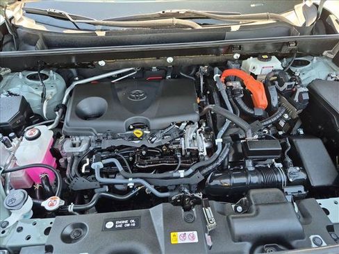 Used 2021 Toyota RAV4 XLE w/ Convenience Package AWD/4WD image 24