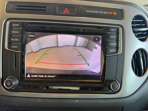 Used 2017 Volkswagen Tiguan S AWD/4WD image 16