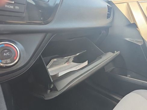 Used 2014 Toyota Corolla L image 28