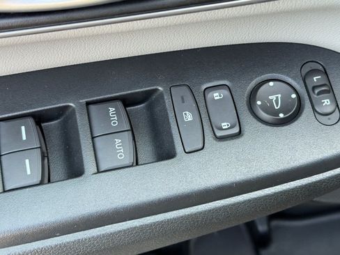 Used 2017 Honda CR-V EX-L image 15