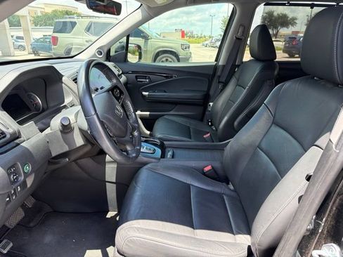 Used 2021 Honda Pilot Touring image 9