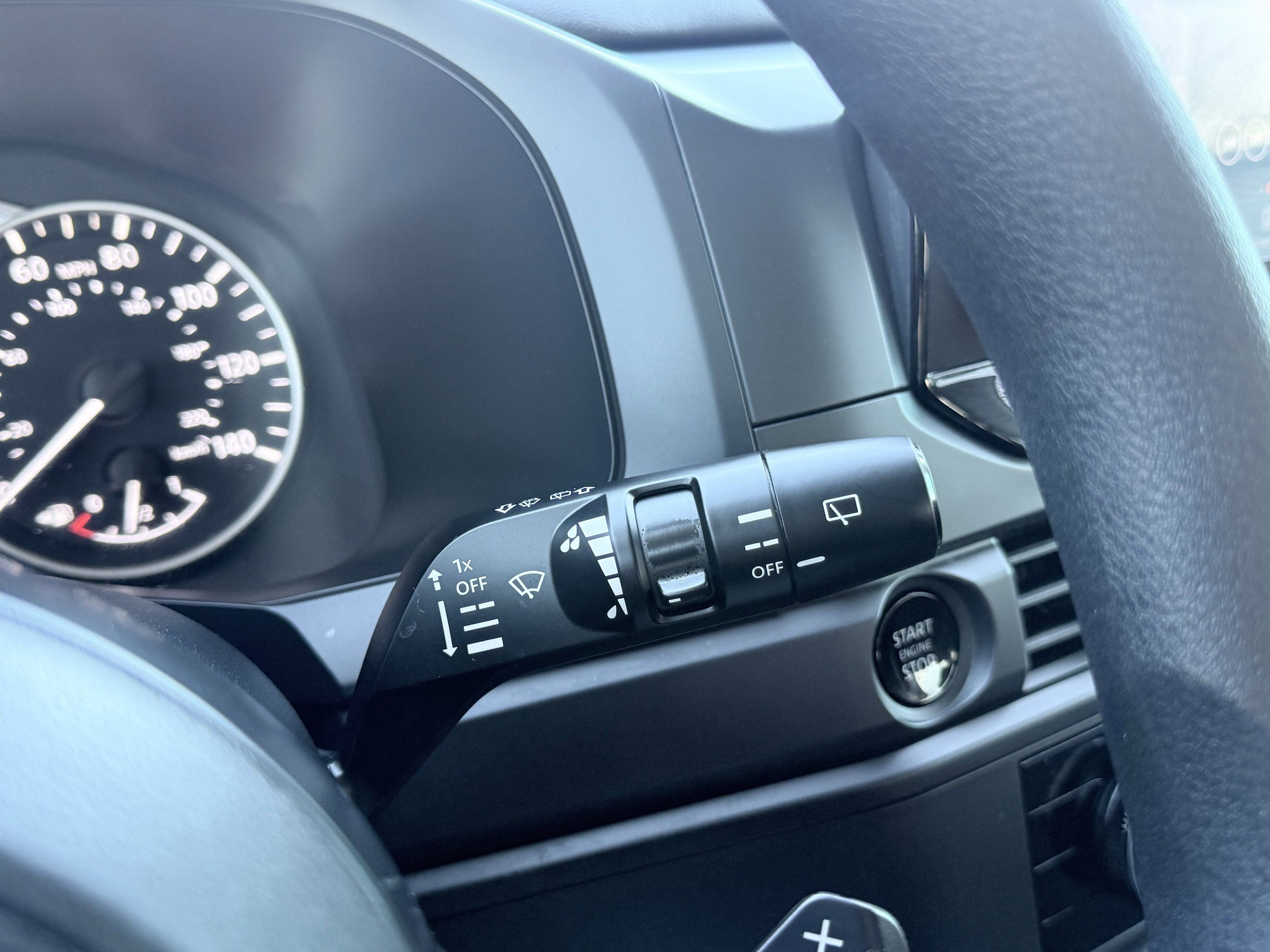 Used 2025 Nissan Pathfinder S AWD/4WD image 63