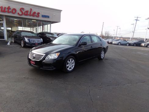 Used 2009 Toyota Avalon XL image 2