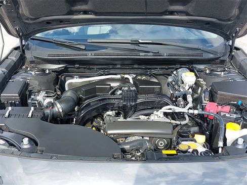 Used 2025 Subaru Outback Limited image 27