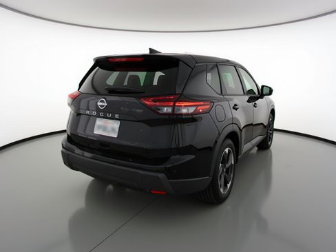 Used 2025 Nissan Rogue SV image 9