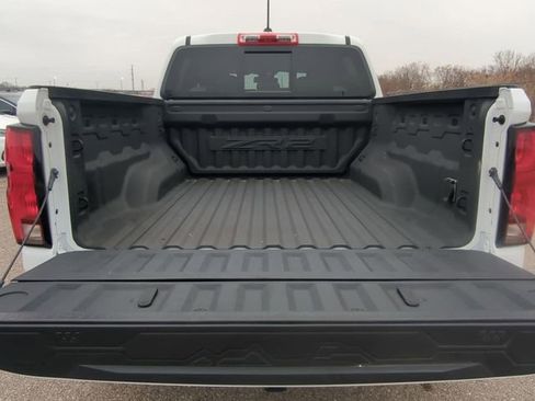 Used 2024 Chevrolet Colorado ZR2 w/ Technology Package image 24