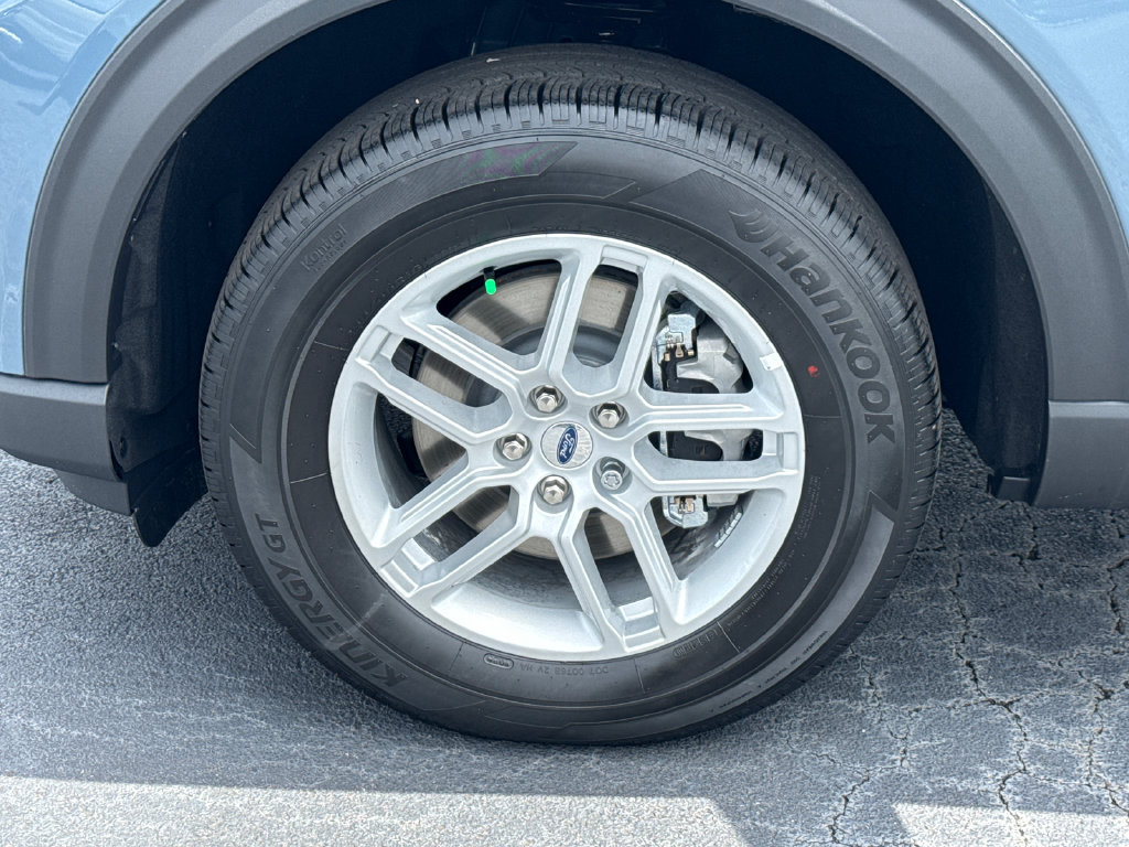 Certified 2026 Ford Explorer Active AWD/4WD image 11