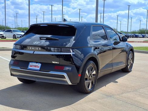 Used 2025 Hyundai Ioniq 5 SE image 7