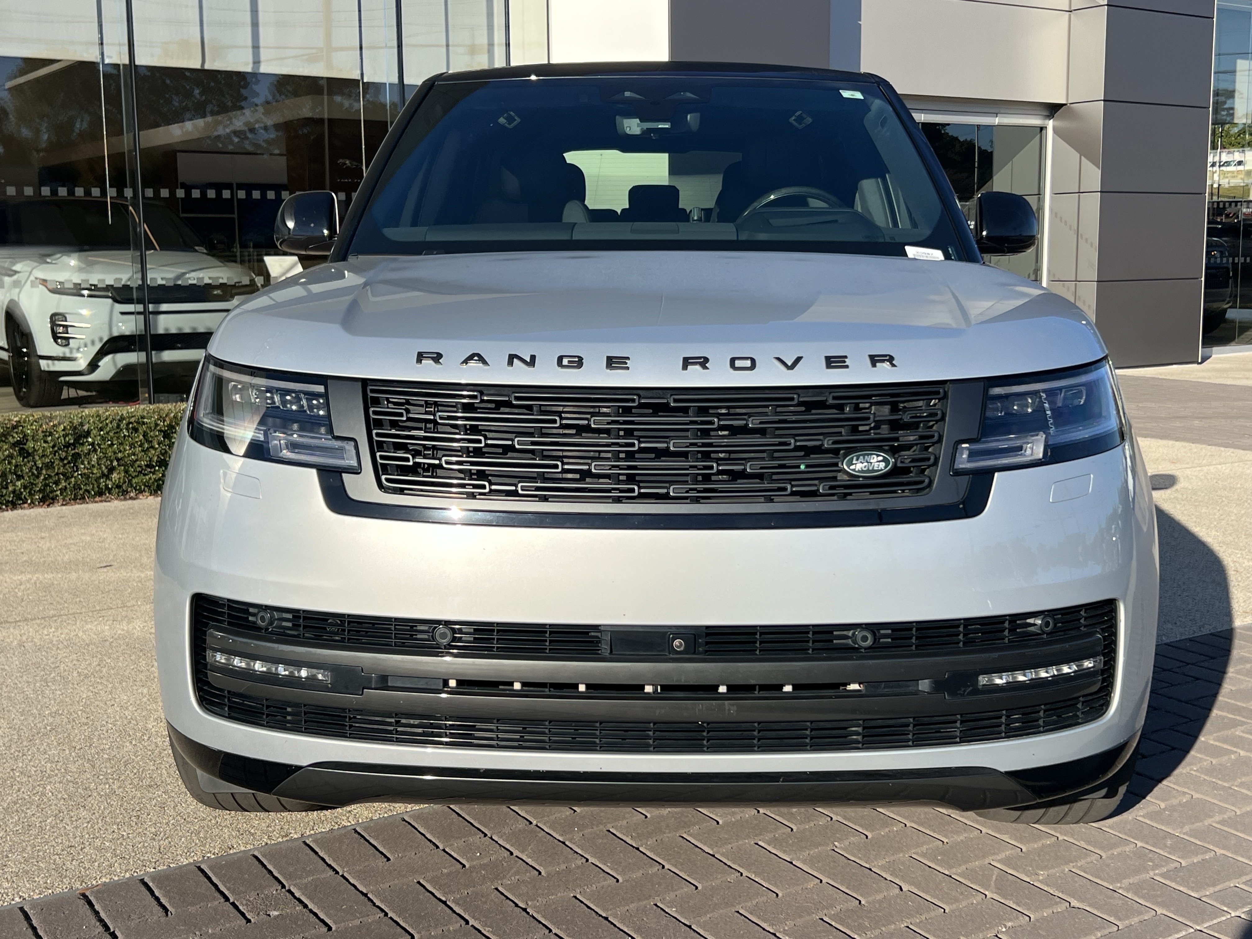 Used 2024 Land Rover Range Rover SE AWD/4WD image 10