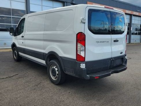 Used 2017 Ford Transit 250 130 Low Roof RWD image 4