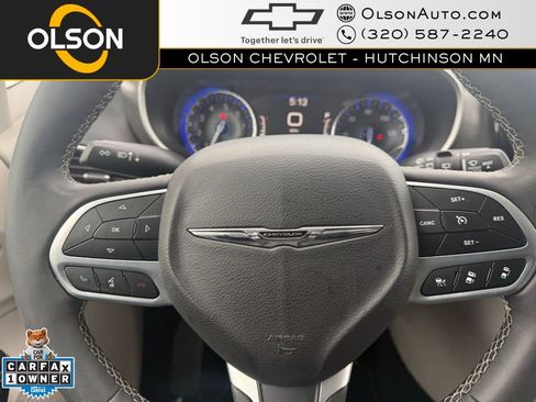 Used 2024 Chrysler Pacifica Touring-L image 24