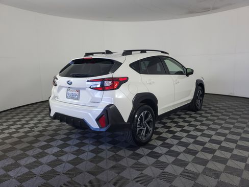 Used 2025 Subaru Crosstrek 2.0i Premium w/ Crosstrek Mirror Package image 4