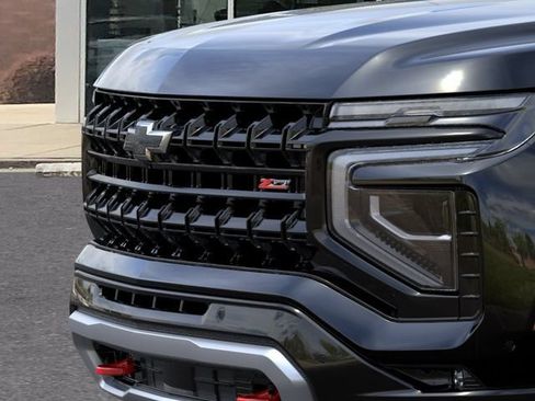 New 2026 Chevrolet Suburban Z71 w/ Z71 Off-Road Package AWD/4WD image 13