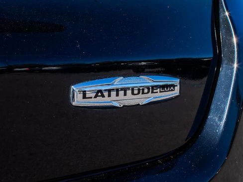 Used 2022 Jeep Compass Latitude image 12