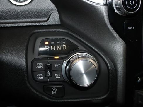 Used 2025 RAM 1500 Laramie w/ Sport Appearance Package AWD/4WD image 31