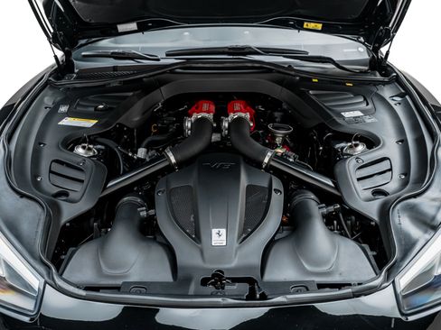 Used 2018 Ferrari GTC4Lusso T RWD image 32