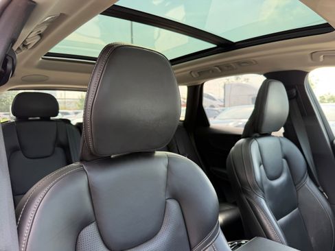 Certified 2024 Volvo XC60 B5 Ultimate w/ Climate Package AWD/4WD image 11