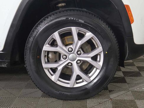Used 2022 Jeep Grand Cherokee Limited AWD/4WD image 25