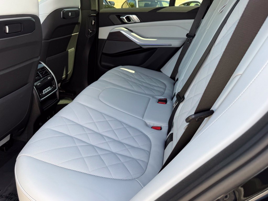 Used 2026 BMW X5 sDrive40i w/ Climate Comfort Package RWD image 31