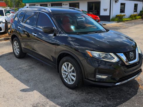 Used 2019 Nissan Rogue SV image 20