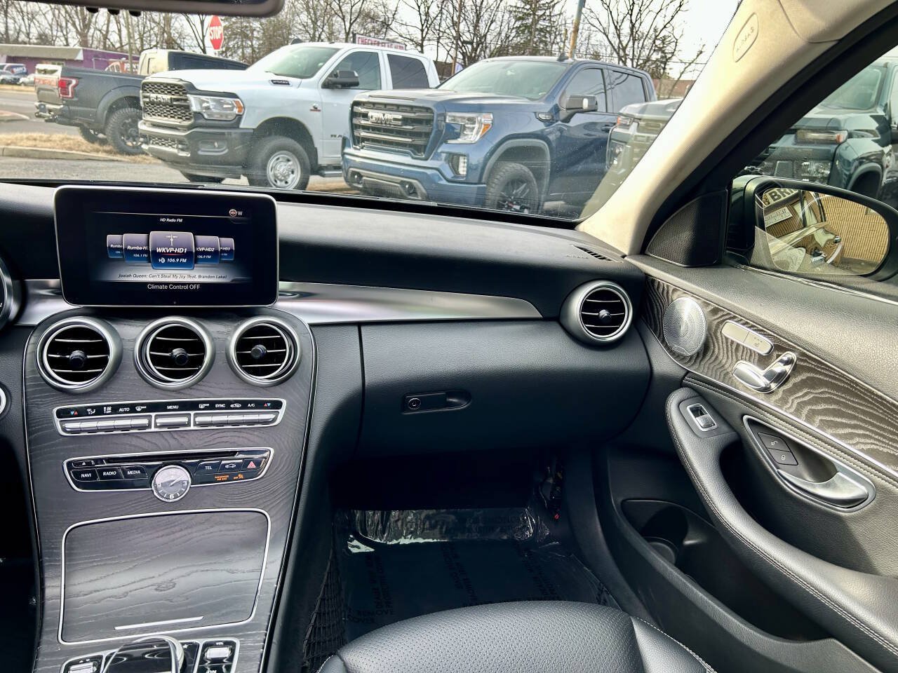 Used 2015 Mercedes-Benz C 300 4MATIC Sedan image 20