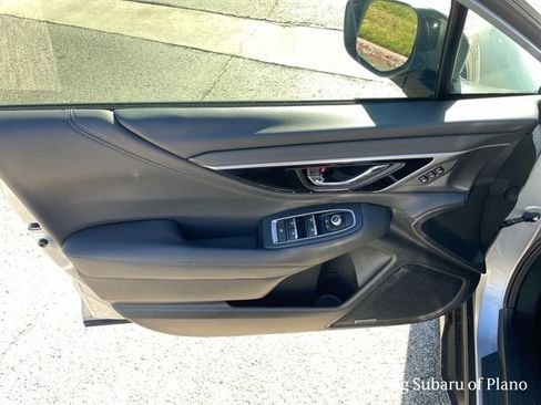 Used 2022 Subaru Outback Limited image 21