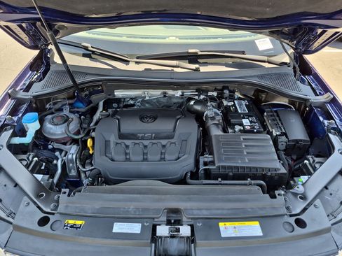 Used 2023 Volkswagen Tiguan SE w/ Panoramic Sunroof Package FWD image 34