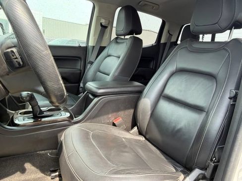 Used 2016 GMC Canyon SLT w/ Driver Alert Package RWD image 16