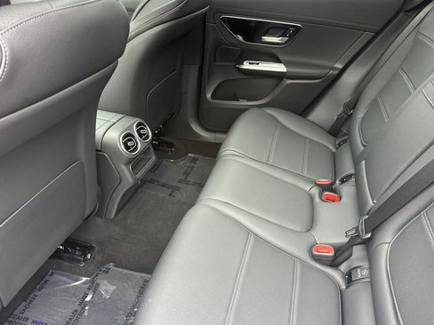 Certified 2025 Mercedes-Benz GLC 300 image 12