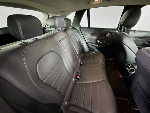 Used 2021 Mercedes-Benz GLC 300 4MATIC w/ Premium Package image 26