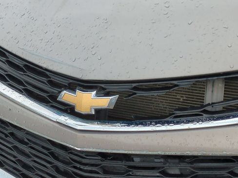 Used 2018 Chevrolet Cruze LT w/ Convenience Package FWD image 12