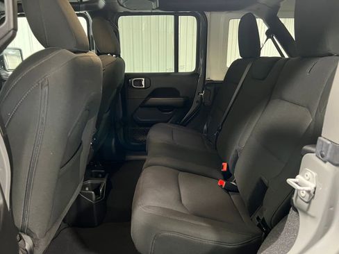 Used 2023 Jeep Wrangler Sahara image 6