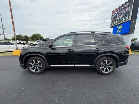 Used 2023 Honda Pilot Touring image 8