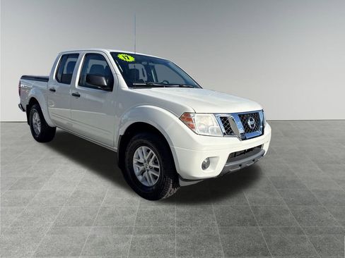 Used 2017 Nissan Frontier SV image 8