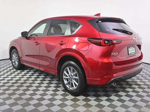 Used 2024 MAZDA CX-5 AWD 2.5 S w/ Preferred Package image 3
