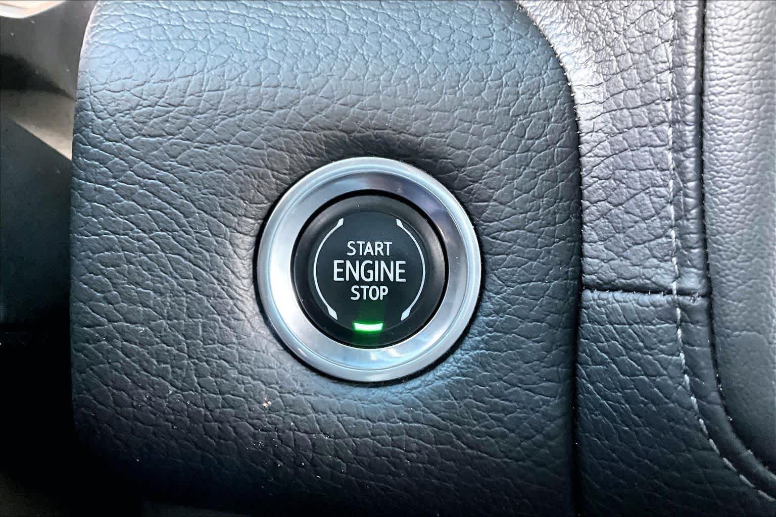 Used 2021 GMC Yukon Denali RWD image 34