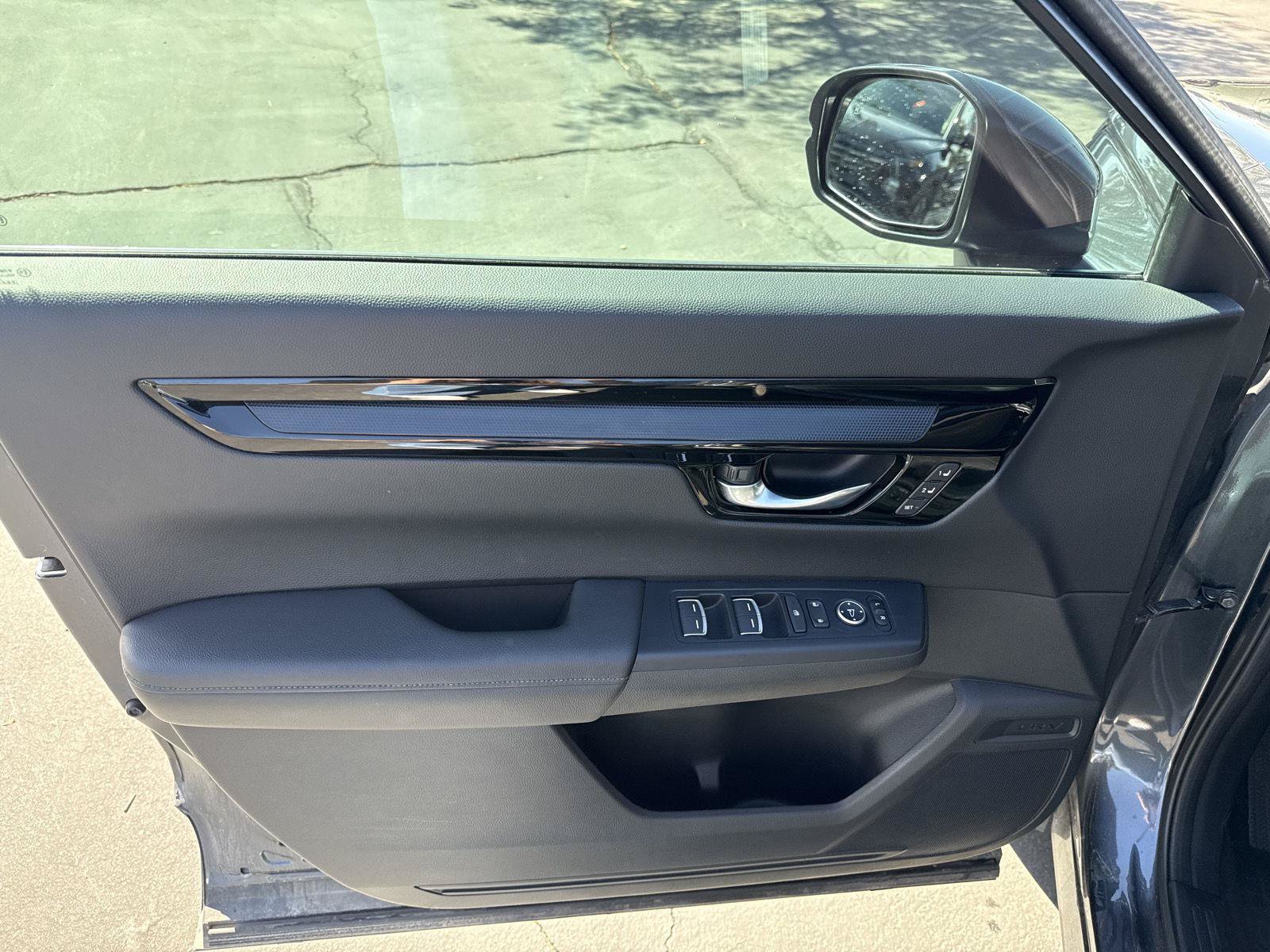 Used 2024 Honda CR-V EX-L image 9