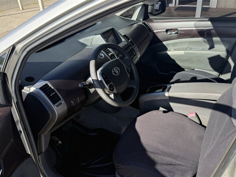 Used 2004 Toyota Prius FWD image 7