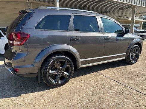 Used 2019 Dodge Journey Crossroad w/ Mopar All Weather Group FWD image 4