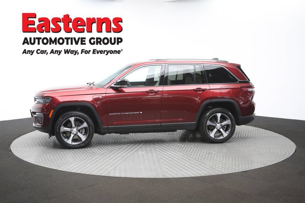 Used 2023 Jeep Grand Cherokee 4WD 4xe w/ Luxury Tech Group II image 61